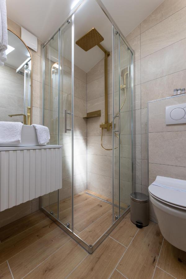 Palace Luxury Rooms Split Exteriör bild
